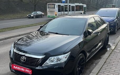 Toyota Camry, 2012 год, 970 000 рублей, 2 фотография