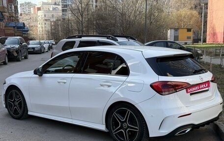Mercedes-Benz A-Класс, 2022 год, 2 450 000 рублей, 4 фотография