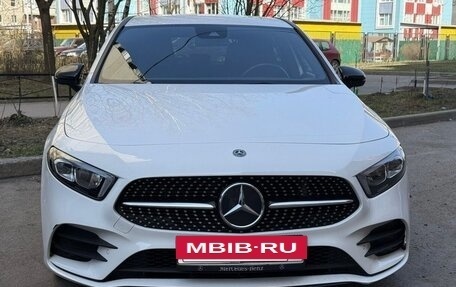 Mercedes-Benz A-Класс, 2022 год, 2 450 000 рублей, 5 фотография