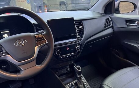 Hyundai Solaris II рестайлинг, 2020 год, 1 790 000 рублей, 6 фотография