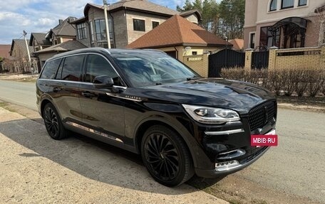 Lincoln Aviator II, 2022 год, 5 290 000 рублей, 2 фотография