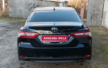 Toyota Camry, 2021 год, 3 600 000 рублей, 5 фотография