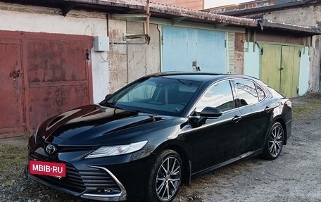 Toyota Camry, 2021 год, 3 600 000 рублей, 3 фотография