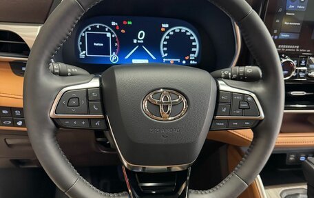 Toyota Highlander, 2025 год, 6 190 000 рублей, 21 фотография