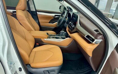 Toyota Highlander, 2025 год, 6 190 000 рублей, 12 фотография