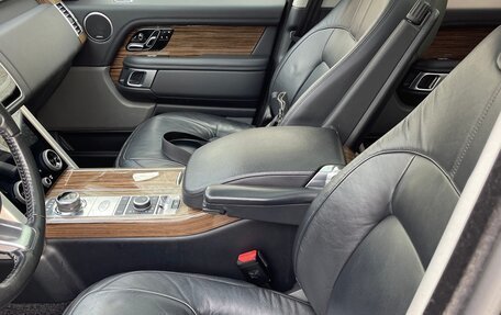Land Rover Range Rover IV рестайлинг, 2018 год, 6 050 000 рублей, 10 фотография