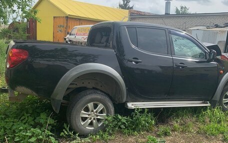 Mitsubishi L200 IV рестайлинг, 2007 год, 400 000 рублей, 2 фотография