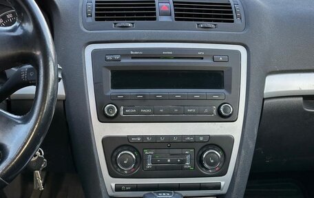 Skoda Octavia, 2011 год, 750 000 рублей, 2 фотография