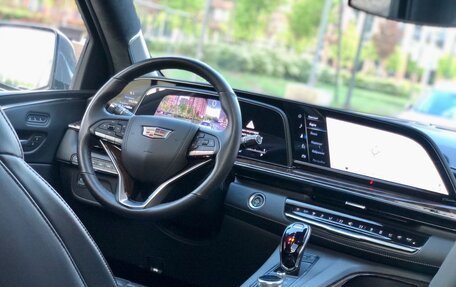 Cadillac Escalade V, 2021 год, 13 399 000 рублей, 10 фотография
