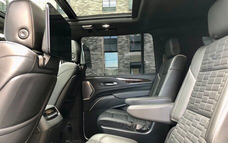 Cadillac Escalade V, 2021 год, 13 399 000 рублей, 23 фотография