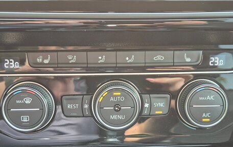 Volkswagen Passat B8 рестайлинг, 2016 год, 2 090 000 рублей, 34 фотография