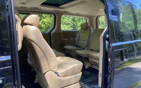 Hyundai Grand Starex Grand Starex I рестайлинг 2, 2011 год, 2 000 000 рублей, 2 фотография