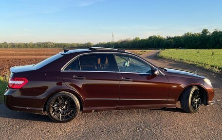 Mercedes-Benz E-Класс, 2012 год, 2 250 000 рублей, 20 фотография