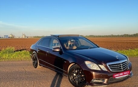 Mercedes-Benz E-Класс, 2012 год, 2 250 000 рублей, 21 фотография