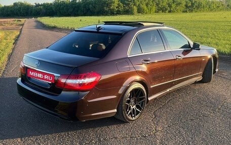 Mercedes-Benz E-Класс, 2012 год, 2 250 000 рублей, 22 фотография