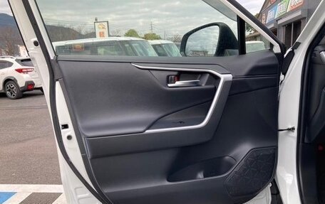 Toyota RAV4, 2021 год, 2 000 060 рублей, 13 фотография