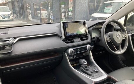 Toyota RAV4, 2021 год, 2 000 060 рублей, 8 фотография