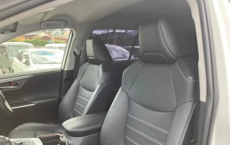 Toyota RAV4, 2021 год, 2 000 060 рублей, 10 фотография
