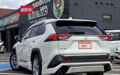 Toyota RAV4, 2021 год, 2 000 060 рублей, 5 фотография