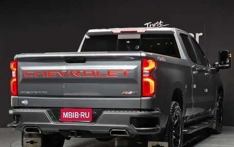 Chevrolet Silverado, 2021 год, 10 310 000 рублей, 2 фотография
