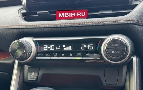 Toyota RAV4, 2021 год, 2 050 060 рублей, 17 фотография