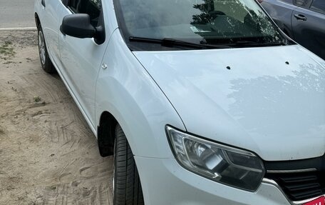 Renault Logan II, 2019 год, 650 000 рублей, 3 фотография