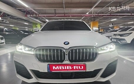 BMW 5 серия, 2022 год, 3 345 000 рублей, 2 фотография