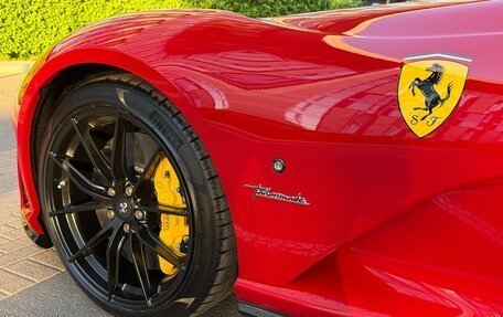 Ferrari 812, 2021 год, 74 000 000 рублей, 4 фотография