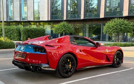 Ferrari 812, 2021 год, 74 000 000 рублей, 2 фотография