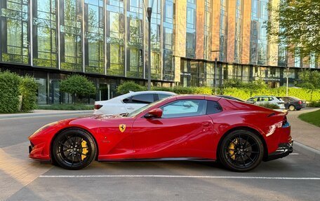 Ferrari 812, 2021 год, 74 000 000 рублей, 8 фотография
