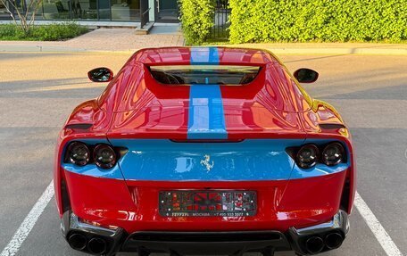 Ferrari 812, 2021 год, 74 000 000 рублей, 12 фотография