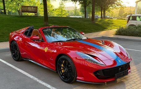 Ferrari 812, 2021 год, 74 000 000 рублей, 16 фотография