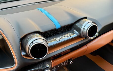Ferrari 812, 2021 год, 74 000 000 рублей, 35 фотография