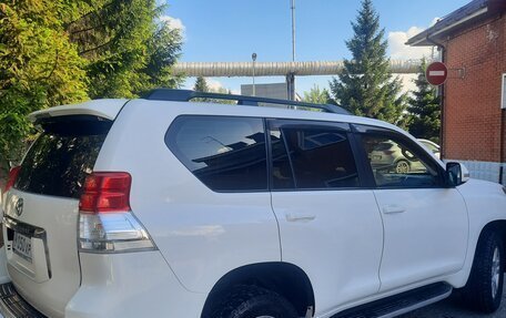 Toyota Land Cruiser Prado 150 рестайлинг 2, 2010 год, 3 000 000 рублей, 3 фотография