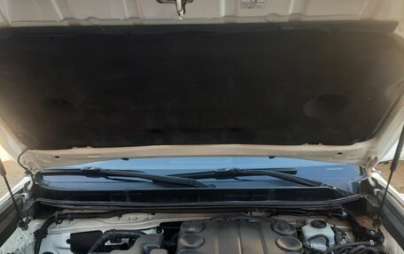 Toyota Land Cruiser Prado 150 рестайлинг 2, 2010 год, 3 000 000 рублей, 11 фотография