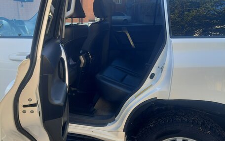 Toyota Land Cruiser Prado 150 рестайлинг 2, 2010 год, 3 000 000 рублей, 8 фотография