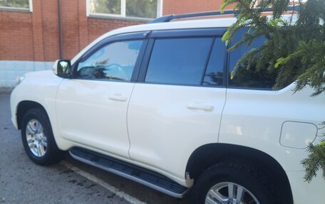 Toyota Land Cruiser Prado 150 рестайлинг 2, 2010 год, 3 000 000 рублей, 10 фотография