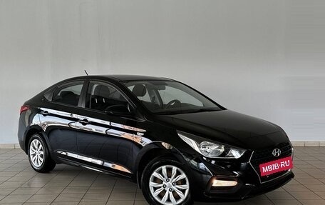 Hyundai Solaris II рестайлинг, 2017 год, 860 000 рублей, 2 фотография