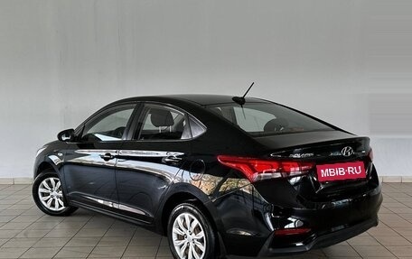 Hyundai Solaris II рестайлинг, 2017 год, 860 000 рублей, 4 фотография
