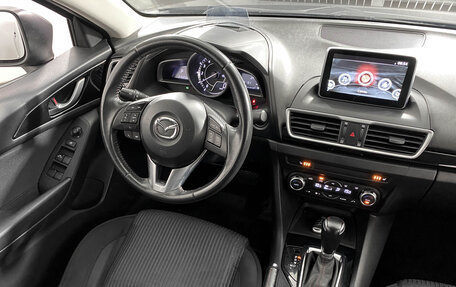 Mazda 3, 2015 год, 1 199 000 рублей, 12 фотография