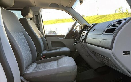 Volkswagen Caravelle T5, 2013 год, 2 449 000 рублей, 11 фотография