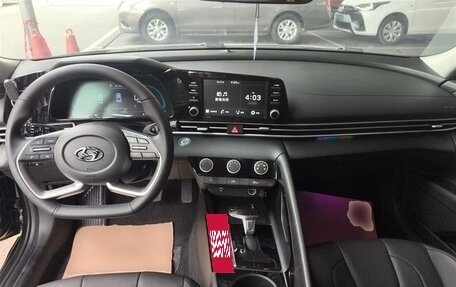 Hyundai Elantra, 2024 год, 1 675 000 рублей, 10 фотография