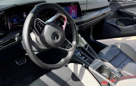 Volkswagen Golf GTI, 2022 год, 4 500 000 рублей, 24 фотография