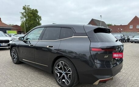 BMW iX, 2022 год, 5 490 000 рублей, 3 фотография