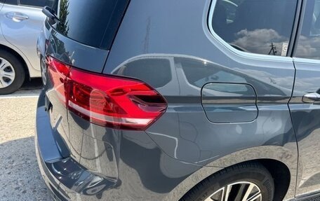 Volkswagen Touran III, 2022 год, 1 528 099 рублей, 7 фотография