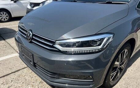 Volkswagen Touran III, 2022 год, 1 528 099 рублей, 3 фотография