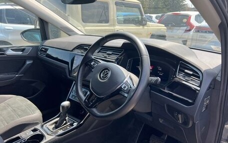 Volkswagen Touran III, 2022 год, 1 528 099 рублей, 12 фотография