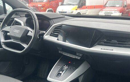 Audi Q4 e-tron, 2022 год, 3 450 000 рублей, 9 фотография