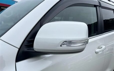 Toyota Land Cruiser Prado 150 рестайлинг 2, 2022 год, 4 100 000 рублей, 18 фотография