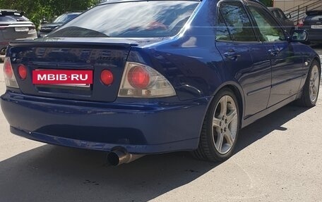 Toyota Altezza, 2001 год, 750 000 рублей, 3 фотография